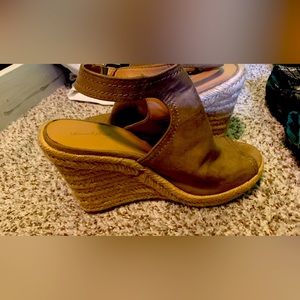 Universal thread wedges